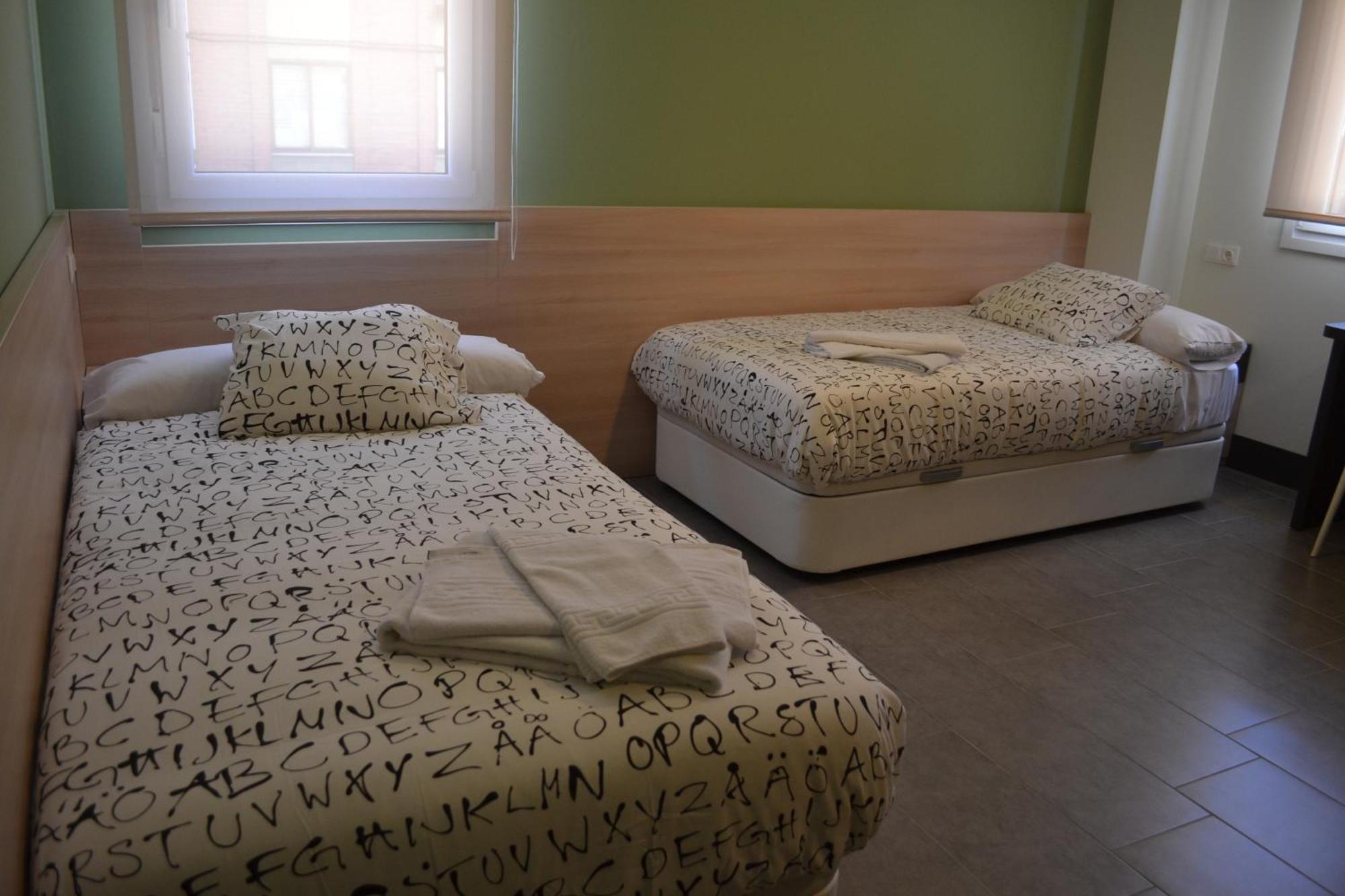 The Factory Residence Hall Segovia Phòng bức ảnh