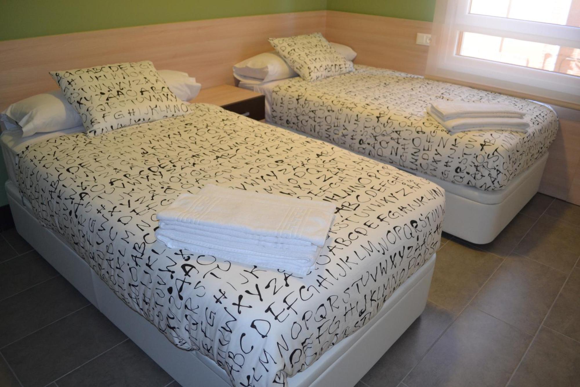 The Factory Residence Hall Segovia Phòng bức ảnh